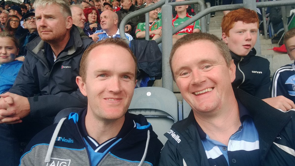 eamonncoghlan's tweet photo. C'mon the Dubs #coybib #Fanwall @kevin_coghlan https://t.co/CStHjuuyN8
