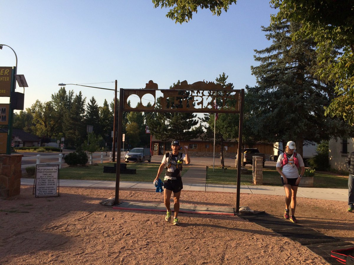 AravaipaRunning's tweet photo. JAMES BONNETT finishes 25:22:10 rounding out our podium in 3rd for 2016 #MOG100 https://t.co/kI7Fop2kr9