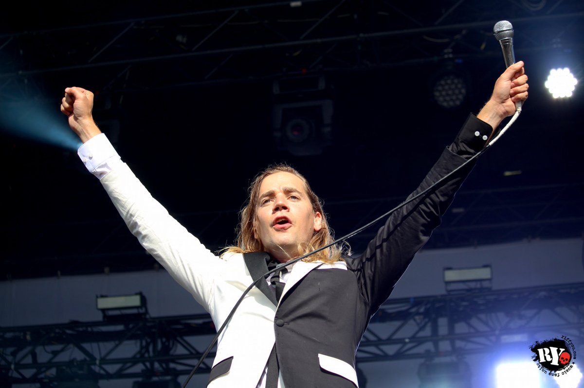 Riffyou.com tweet media