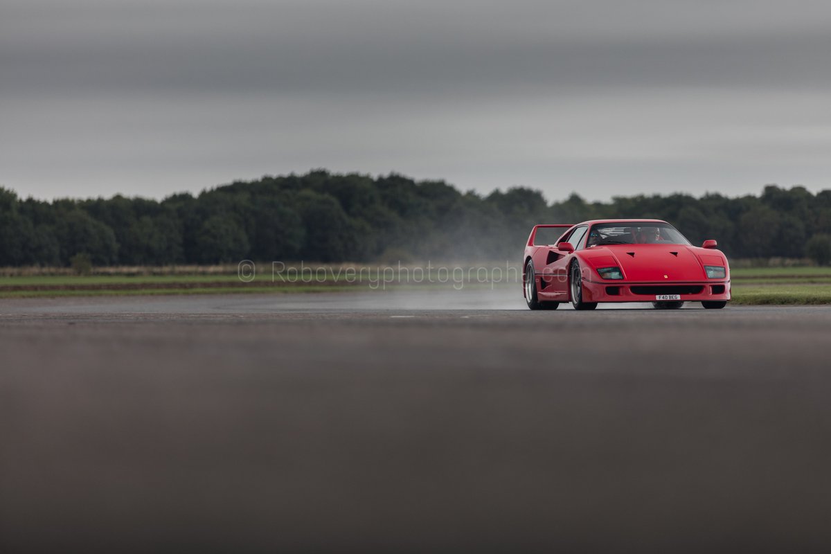 robertovery's tweet image. JUST NEVERS GETS OLD #VMAX200 #ferrarif40