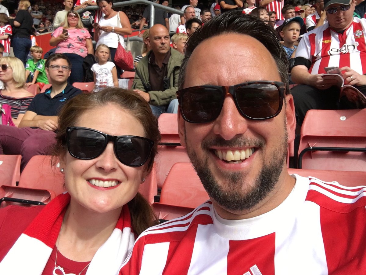 EFPevents's tweet photo. My first ever EPL game! Com'on #SaintsFC #WeMarchOn https://t.co/vrxUwBp40y