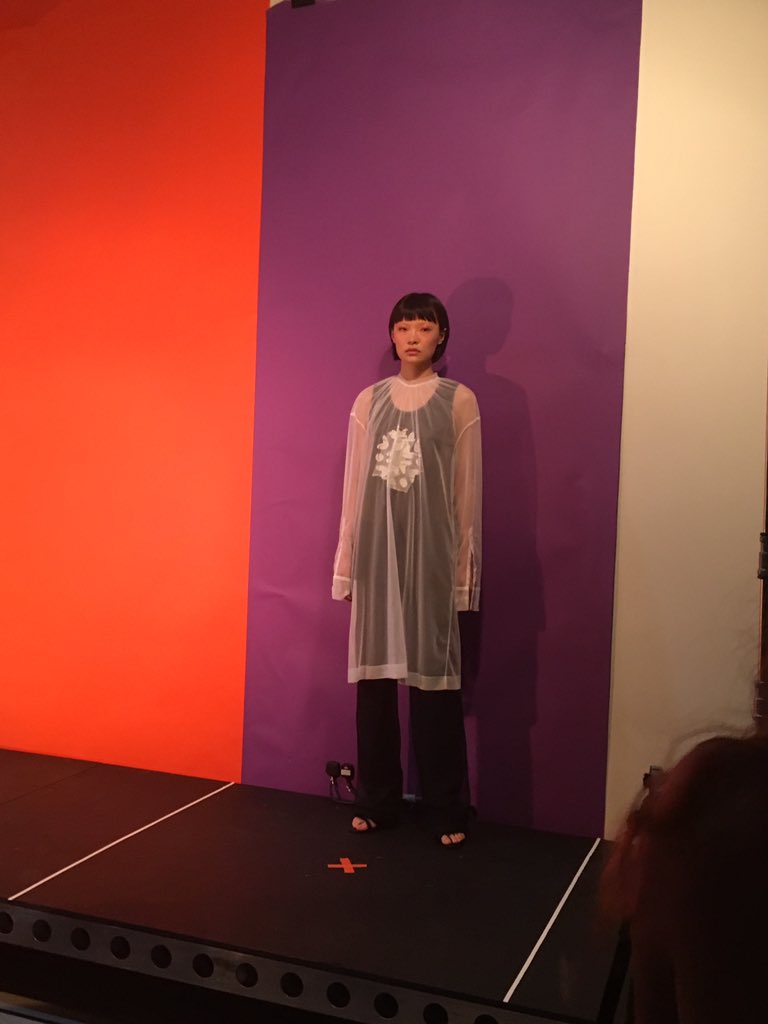 Subtle and minimal looks at  @jackiejslee SS17.
@moduspublicity #LFW #londonfashionweek #womenswear #SS17 #LFWSS17