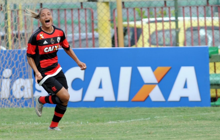 CAMPEÃS!!
Com vitória por 1 a 0 sobre o Vasco na final, as meninas do Flamengo/Marinha conquistaram o estadual!