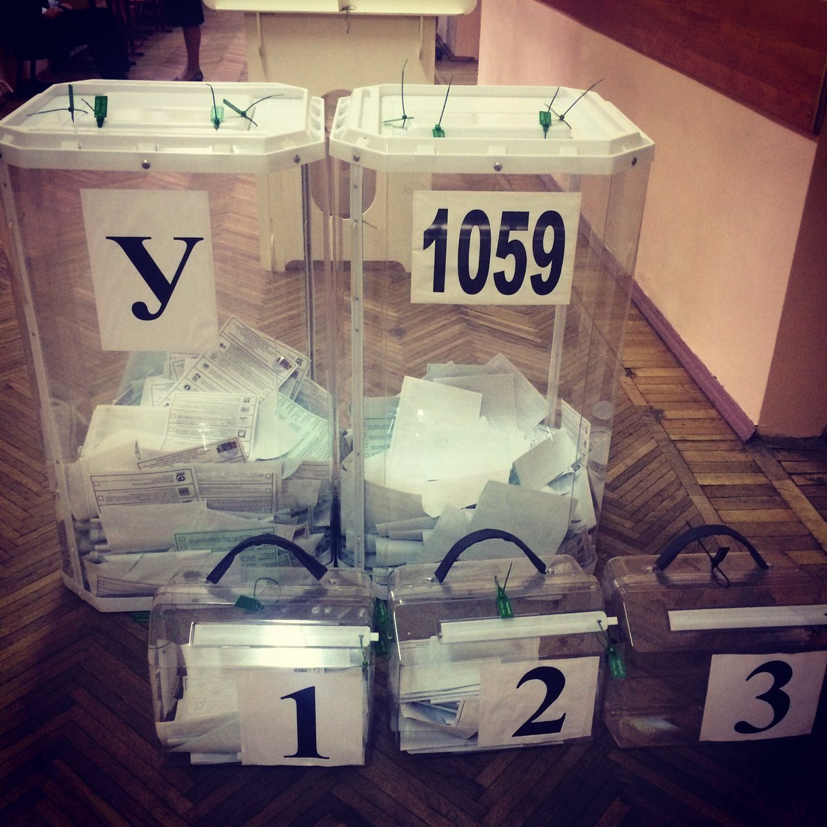 в 20-00 избирательный участок № 1059 закрывается для избирателей #выборыМосква2016
