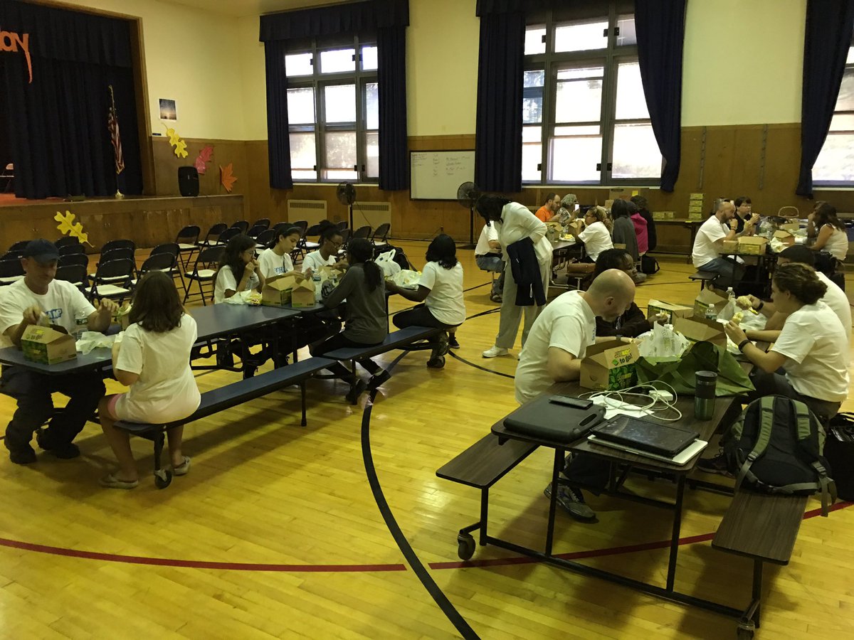 EdcampWilday's tweet photo. Lunch time after an event filled day @ #edcampgw. Everyone took advantage of time to network or catch up #edcampgw https://t.co/OoFbQR4bqM