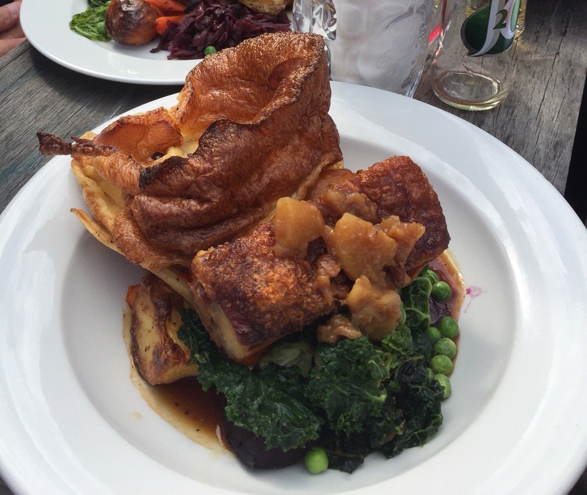 MMowbrey's tweet photo. Great Sunday roast again @TheStonehamPub with Ruth, Roy and the dogs. https://t.co/8gvy9C27Fh