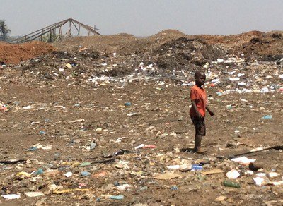 Sachiko 次はエチオピア ビジネス支援 マラウイのゴミ山問題 フィリピンの スモーキー マウンテン と通づるところがありました 貧困 アフリカ ゴミ 東京olアフリカへー さちこ730日放浪記 アフリカ マラウ T Co Dmvly0bxk5