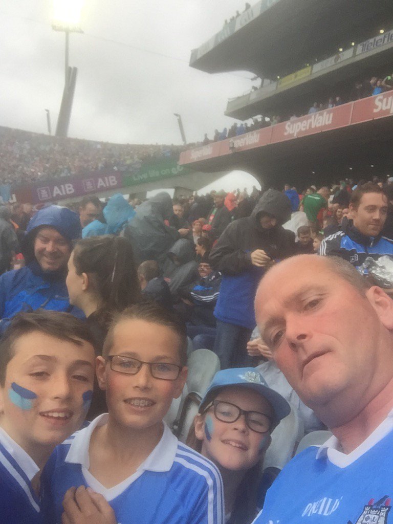 liamasierra1's tweet photo. #fanwall coybib https://t.co/zBk8KRAlip