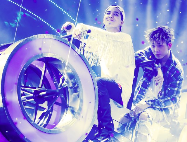 YGDots's tweet photo. [حديث المعجبين] عادة وايجي لا يرسل فنانيه للبرامج الموسيقية ، لكن هذه الاسبوع 'اخيرًا' سيذهبون للبرامج الموسيقية https://t.co/gJXvBzxmb9