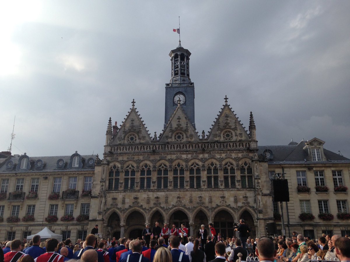 maisonomignon's tweet photo. En direct des fêtes du #carillon #saintquentin @a_saint_quentin @SaintQuentinois https://t.co/gtkaQupqSb