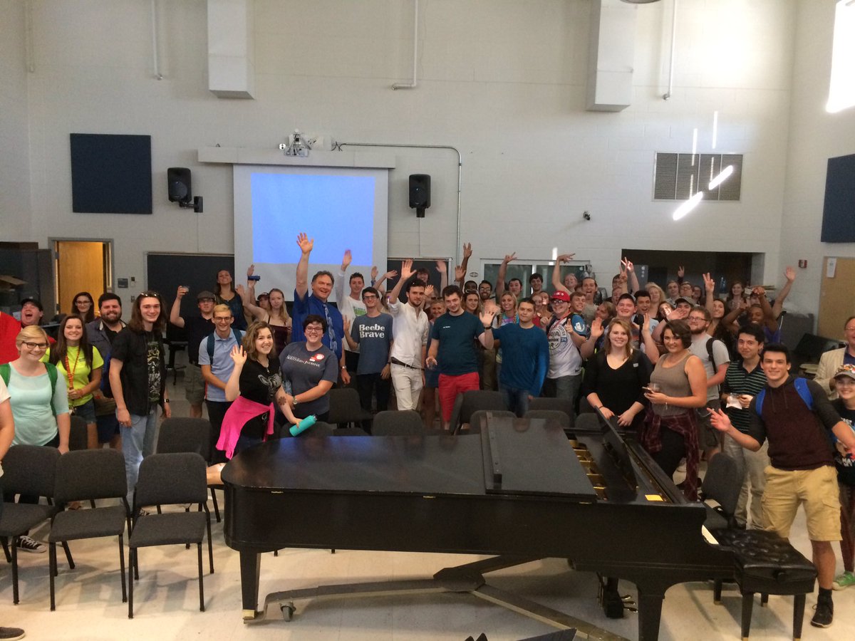 realcaiuschoir's tweet photo. Throwback to our workshop with the choirs of University of South Indiana #bantour #caiuschoir https://t.co/BMP5FDZxuD