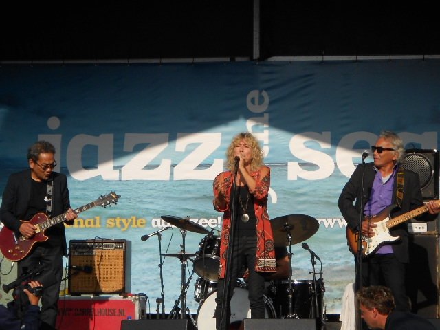 AliceBeernink's tweet photo. geweldig #jazzbythesea Domburg met @Barrelhouse_NL https://t.co/BsI5VXxvQf