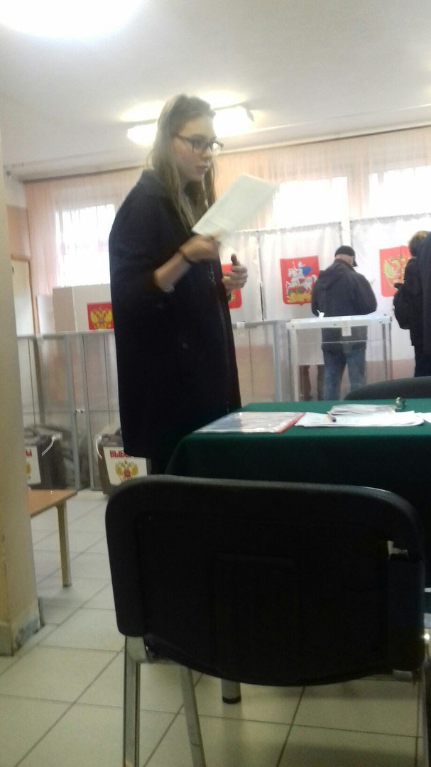#УИК1095 #Королев #Выборы2016 
Наблюдатель провокатор! Не дает людям голосовать! Агитирует за кандидата!