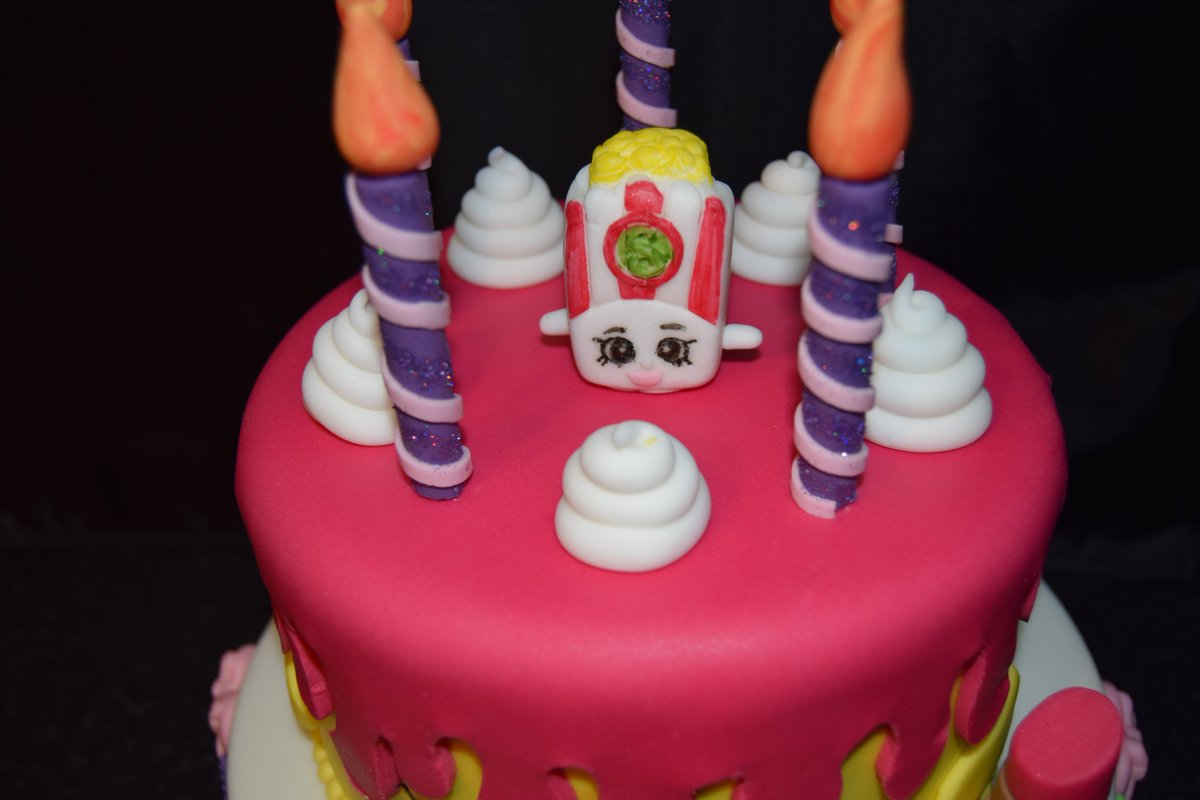 The_Merry_Baker's tweet photo. #Shopkins themed cake. Topped with #Wishes & edible #LippyLips #PoppyCorn #StrawberryKiss #RingaLing. #Glasgow https://t.co/E2UUrT7q3I