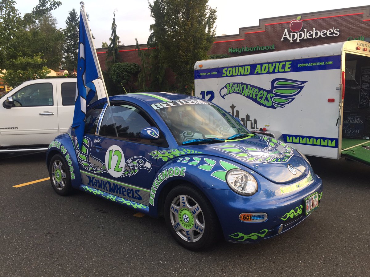 DJackFOX13's tweet photo. #Q13FOX More cool rides out here @Seahawks rally. This ride just went #beetlemode haha! #GoHawks https://t.co/1GLdvND4cm