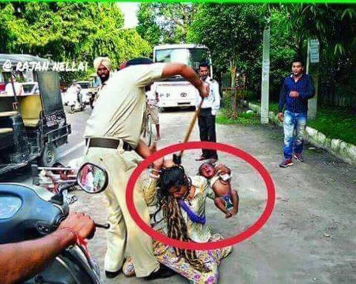 akshu_twits's tweet image. அடுத்த வேளை சோற்றுக்கு வழியில்லாத ஏழைகளிடம் மட்டுமே சட்டம் தன் கடமையை செய்யும்😤😤