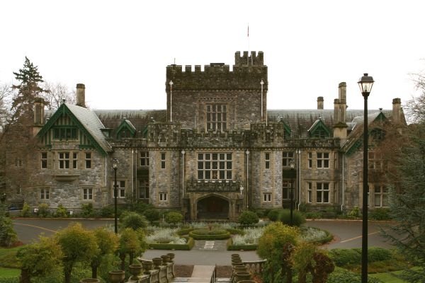 люди икс первый класс 2011. школа людей х. особняк профессора ксавьера. фильм люди икс 1 класс. люди икс первый класс 2011.