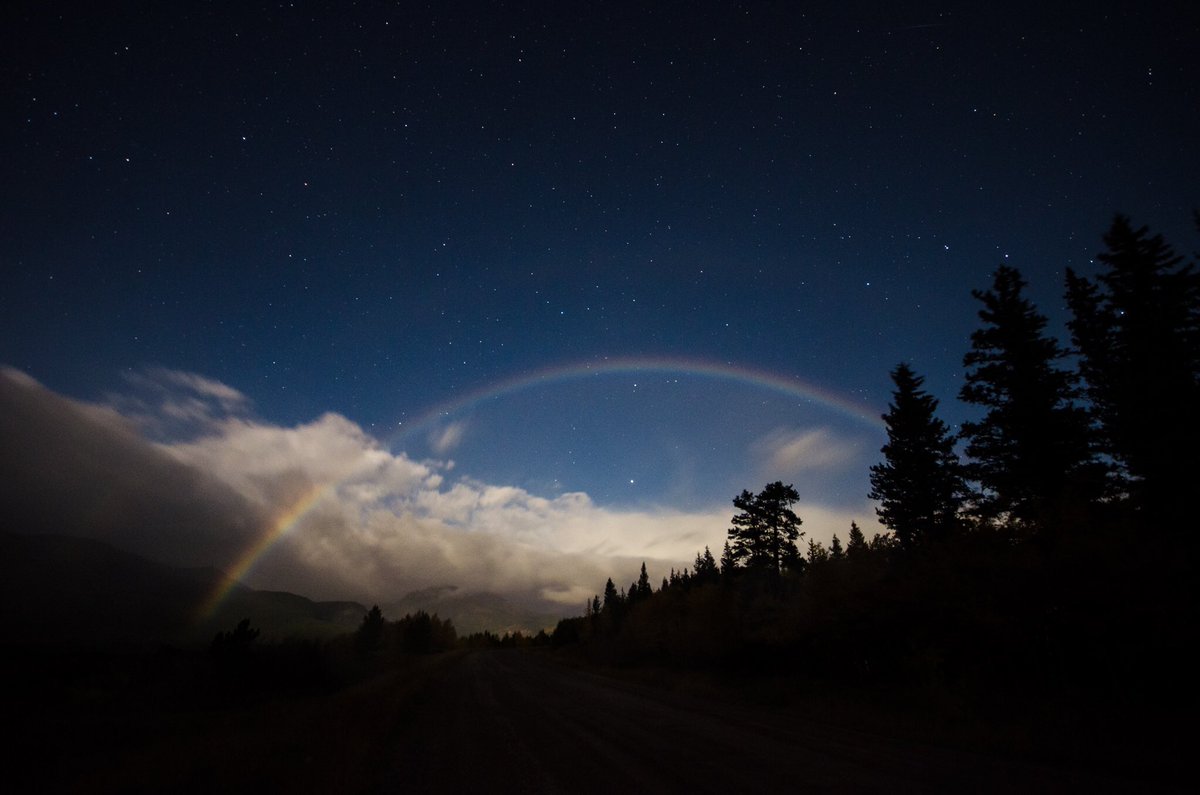 B_Oatmeal's tweet photo. This #moonbow from @campimpeesa this weekend. #albertaweather #lunarrainbow @weathernetwork @CBCWeather https://t.co/vpmzIOQBuQ