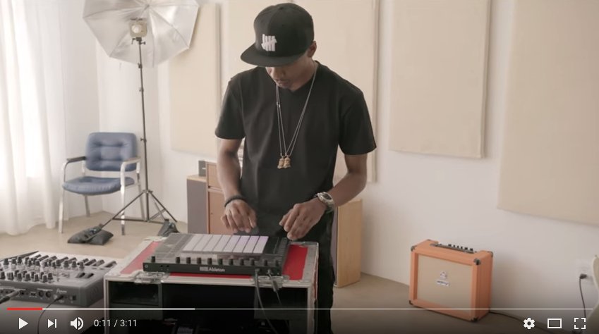 pitbull_audio's tweet photo. @Ableton #Push2 #Performance #Demo #TecBeatz https://t.co/UBVzVzfmu9 #INFO https://t.co/gZIvcIDSp5 #Controller #DJ https://t.co/CxgCj2DOli