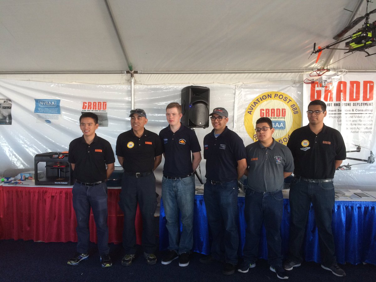 aviationpathway's tweet photo. The team from @GRADD_CO made an incredible experience for aviation enthusiasts at @RenoAirRaces #UAS #avnextgen https://t.co/CKpHWTKiTJ