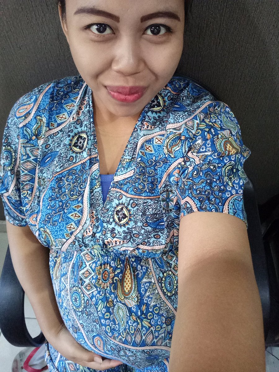 Ekafije_16's tweet photo. Perubahan berat badan setelah menikah dan saat ini pun sedang mengandung ☺😊😜😜😜 https://t.co/KiPiTU5HHl