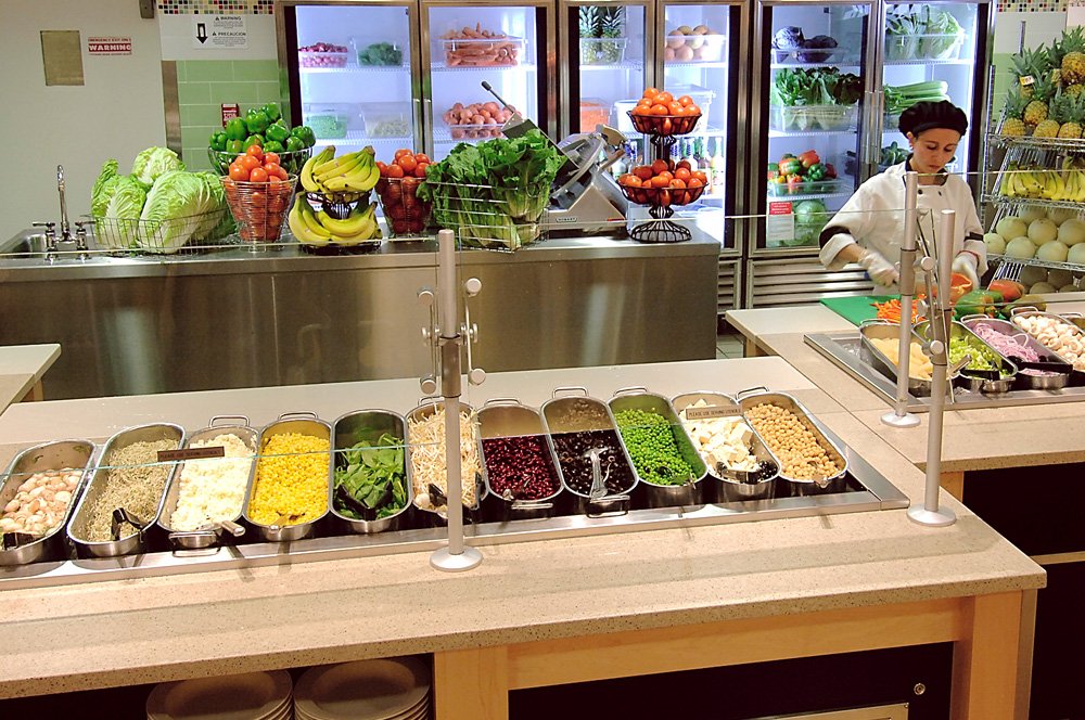 nutriciously's tweet image. How do you manage to eat out on a #healthy plant-based #diet? What's your go-to? Do you stick to your diet?