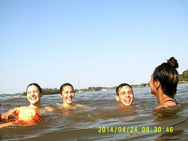 ValeGebhart's tweet photo. Hermoso rio Paraná! 🏊💕 #Guardavidas2016 https://t.co/V8RRhjZ6da