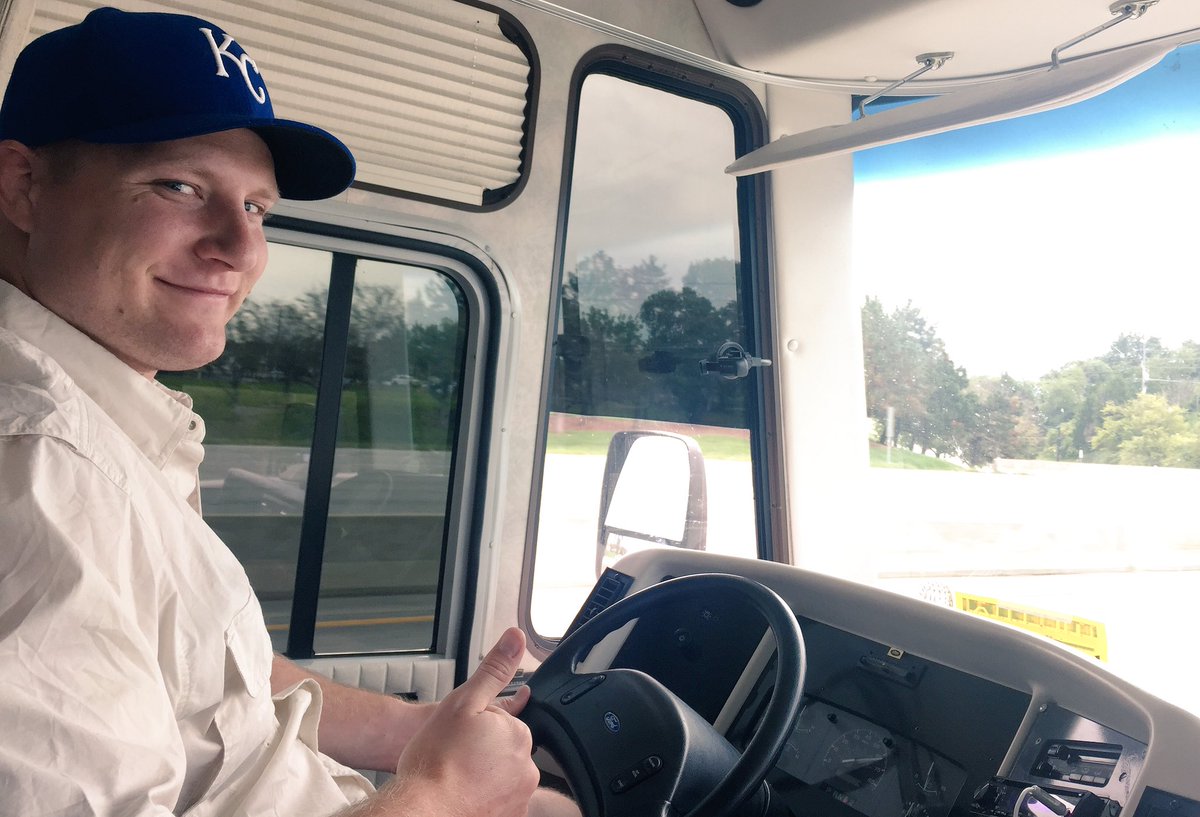 UncleB_88's tweet photo. .@SteeleShippy has the #AshcroftOne jammin' down the road to the Arnold Days Parade. https://t.co/VH9phXYEPg