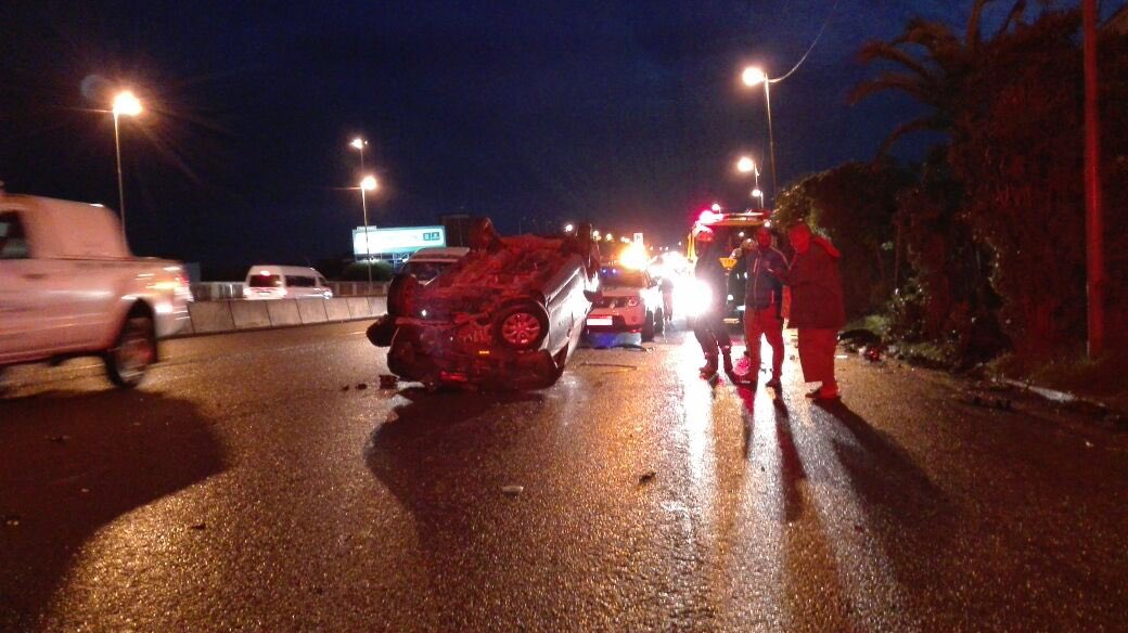 Mvc M4 vehicle overturned #fatal <a href="/TrafficSA/">TrafficSA</a> @jvbtrafficguy