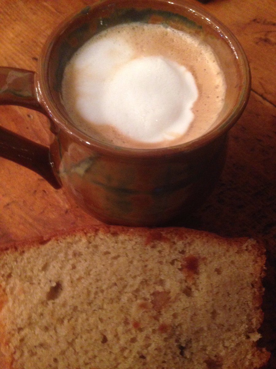 OldTownDolci's tweet image. #SundaysAreFor an authentic Cappuccino and slice of Banana Nut Bread! Only at Old Town Dolci! #DolciLife