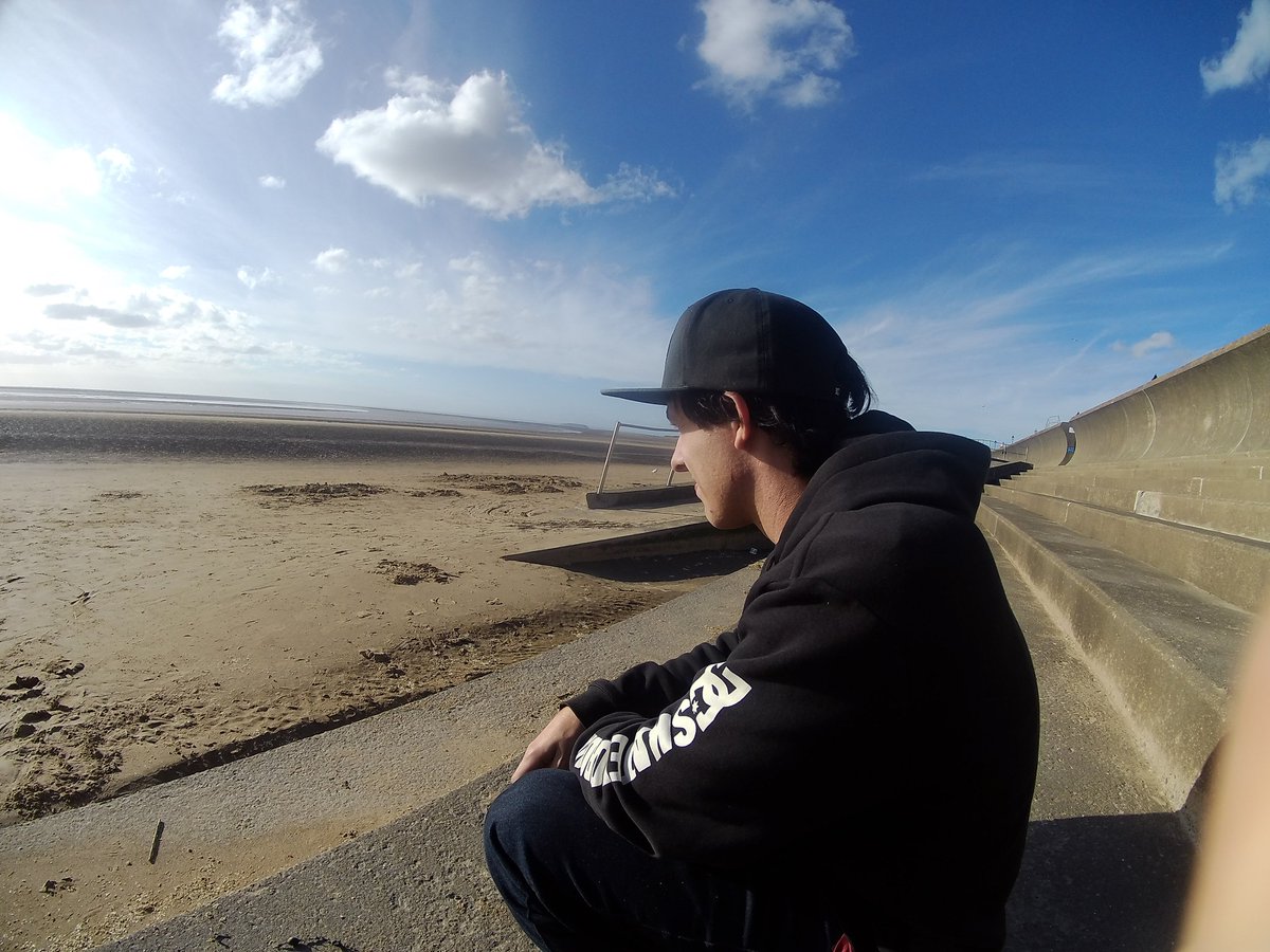 Laceyskate1988's tweet photo. Beach view at Burnham on sea @isawUKOfficial #freeyouraction #isawcamera https://t.co/souYMVYBeP