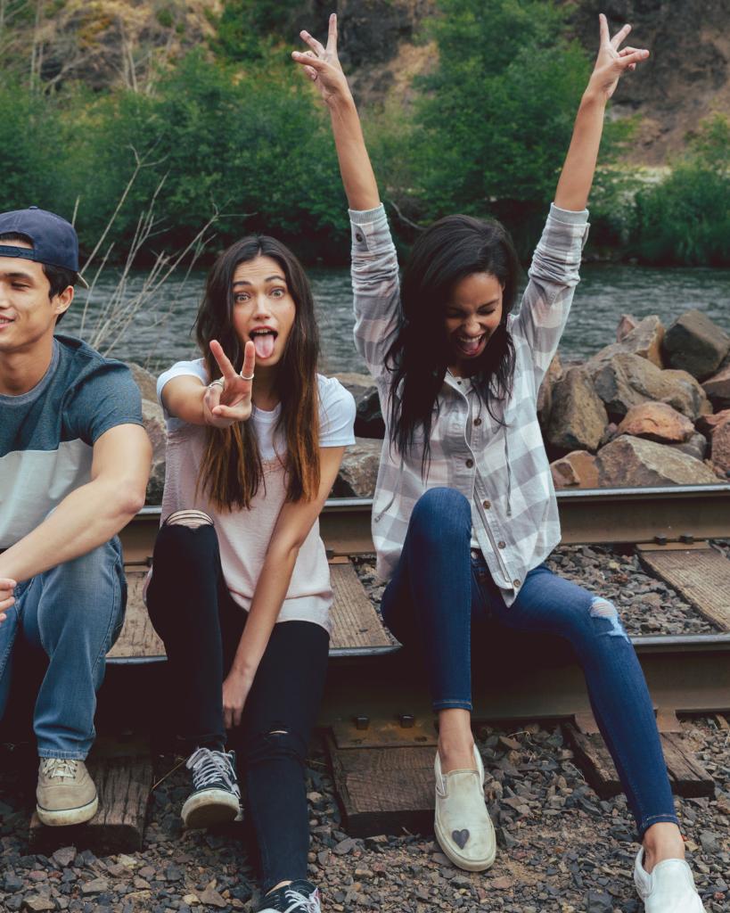 HollisterCo's tweet photo. #SundayFunday: Feel your Sunday best in #HCoAdvancedStretch. https://t.co/Z6mLMPOSUn https://t.co/il1JyUwhVw