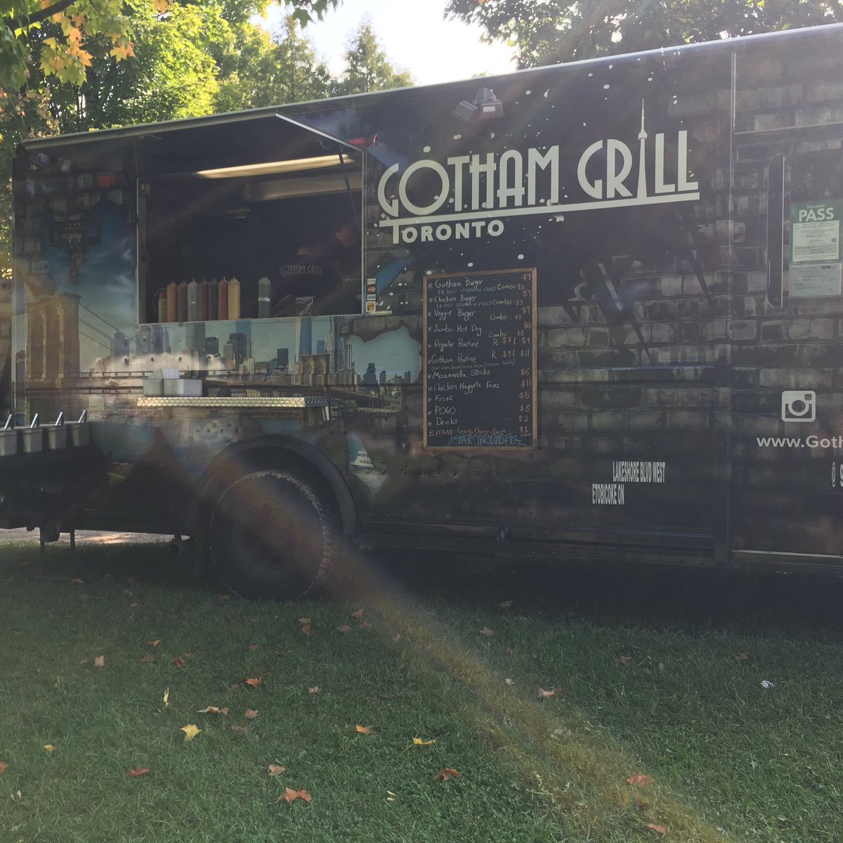 Come enjoy some food in the #Village from <a href="/gothamgrill/">Gotham Grill</a> and <a href="/MataBarTO/">Mata</a>!