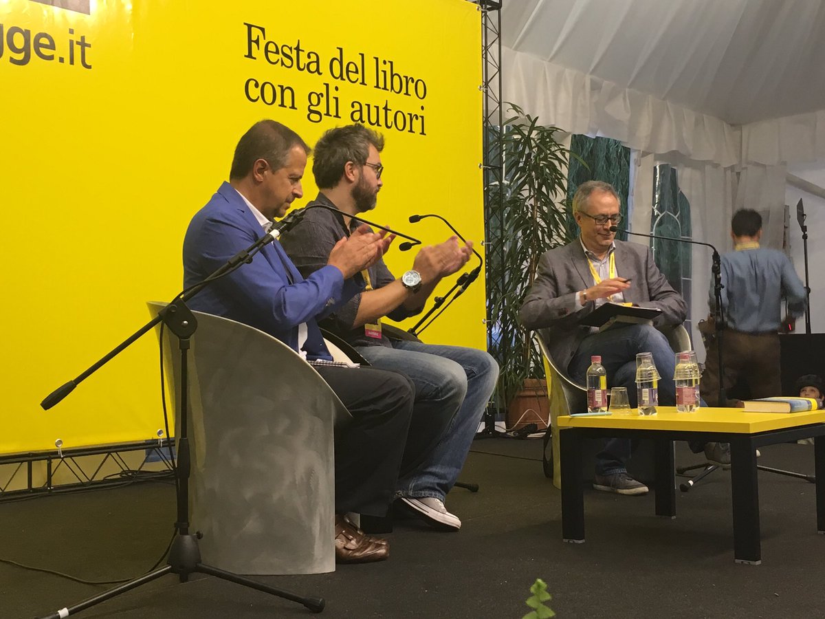 pordenonelegge's tweet photo. Sicuramente pioverà...amore e spero siate pronti a riceverlo! Pedro Chagas Freitas a #pnlegge2016 #promettodiperdere https://t.co/oVR6IU03CV
