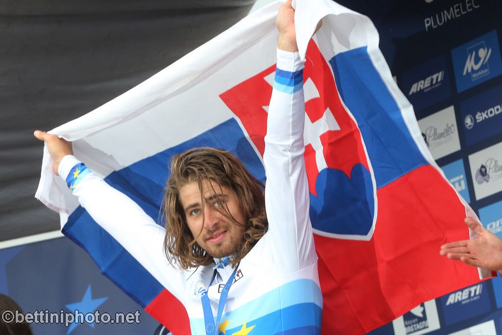 ClipFanatics's tweet photo. #EuroRoad2016 @petosagan wins the first elite European Road Race Championships! More: https://t.co/3bCVwD6CEp https://t.co/fuX0clzD8P