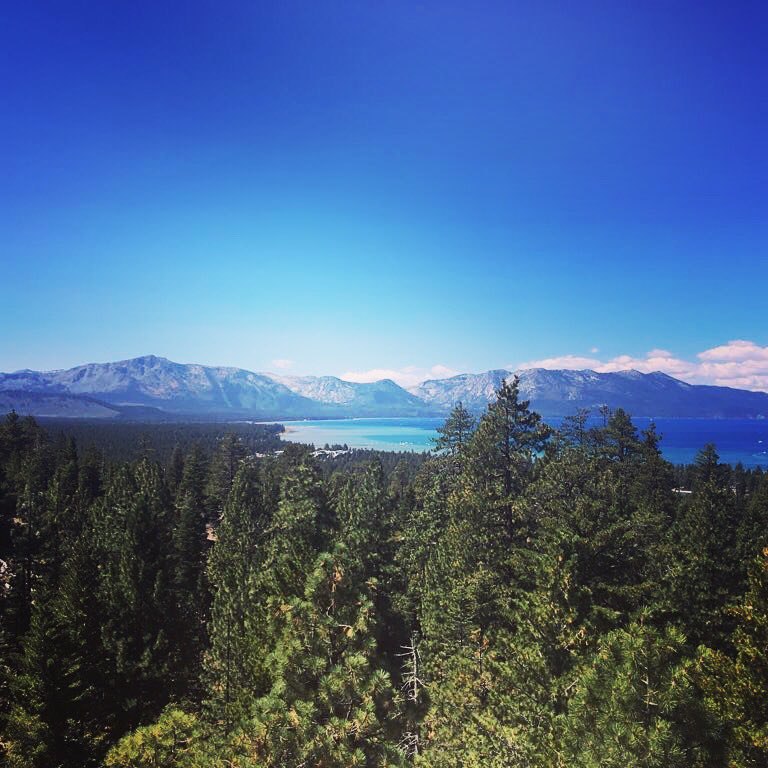 ussauce's tweet photo. America the beautiful 🌶https://t.co/gNe2v0D62m🌶 #ussauce #eathot #AmericaTheBeautiful #laketahoe #Mountains https://t.co/9iq9F3TOco