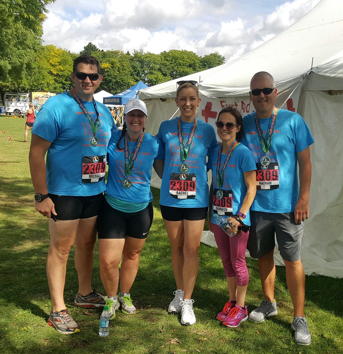 FINISHED! #TeamOver30 triumphs tho the real winner is <a href="/FirstTeeMidMich/">Capitol Area Golf for Youths, Inc - Lansing</a>. Thx for an awesome race <a href="/CCRiverRun/">Cap. City River Run</a>!!