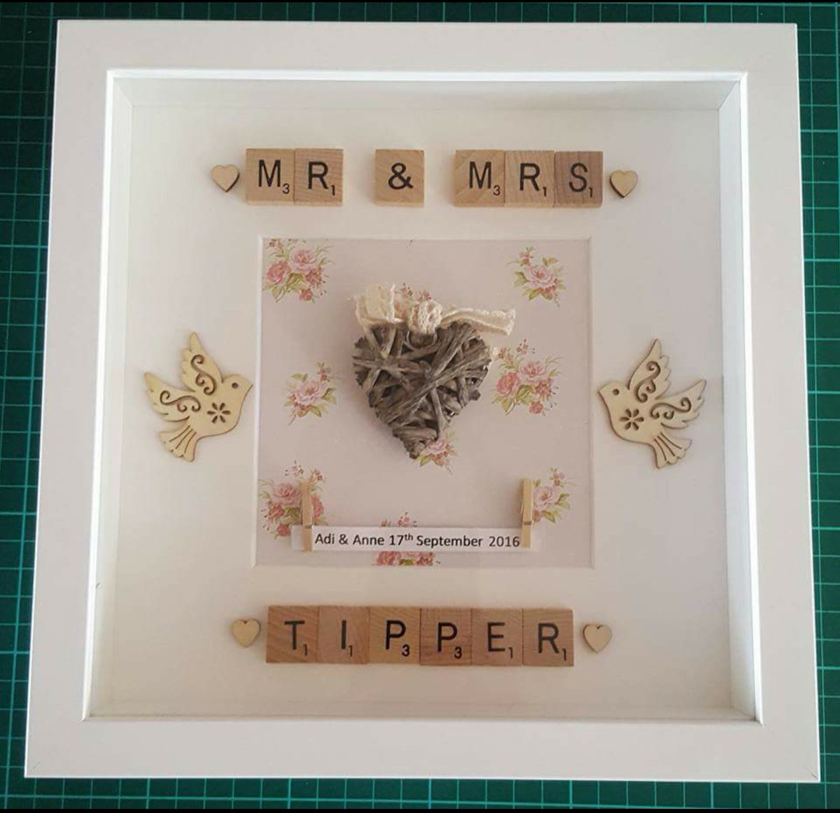 HRDesigns76's tweet photo. #handcrafted #wedding #frame #gift #picture #art https://t.co/YrBGhAnUwG