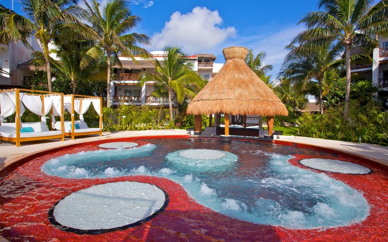 FoodandTravelMX's tweet photo. ¡Hot, hot! Aquí los hoteles más hot del Caribe mexicano  🌞 🌞  #swingerfriendly https://t.co/u7rtdDvOfK https://t.co/29dfDnFaoZ