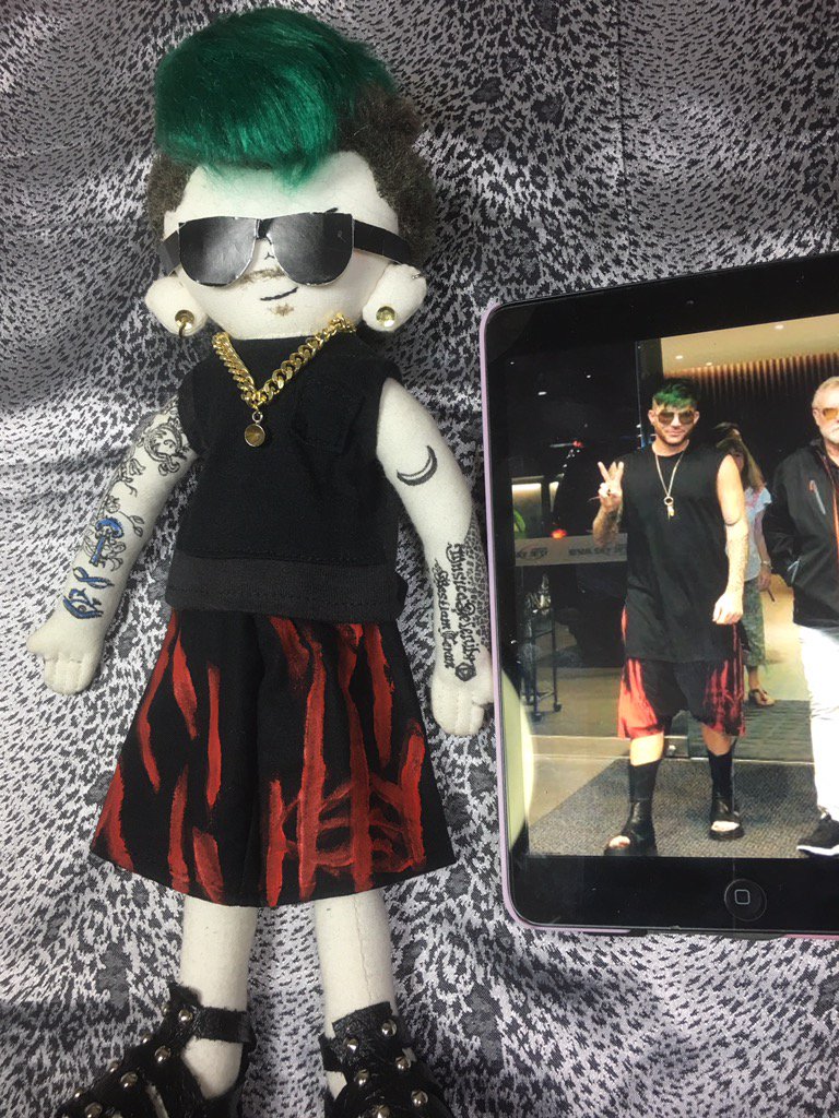 kardamdoll's tweet photo. #AdamLambert #台湾 #Adamdoll #AboutTheSame 今あるもので着せただけ。前開きのブーツは作ってないのでごめんなさい😁 https://t.co/idcMami41E