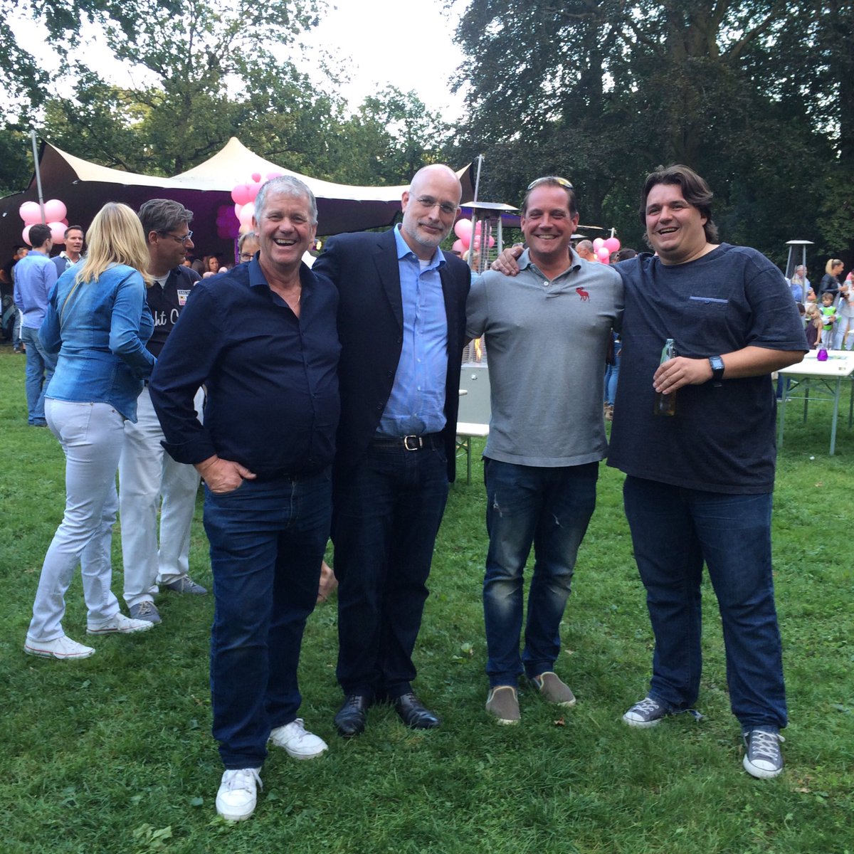 frankrozenberg tweet picture