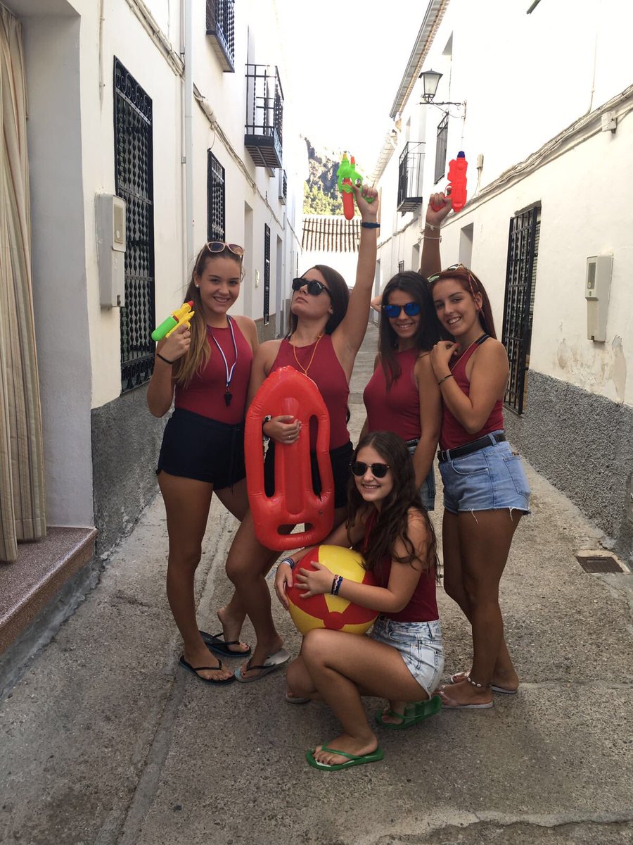 nerealvarezrey's tweet photo. Nada mejor que despedir el verano con vosotras!! 😈🔜🆘 #ahhhsiiii #qbarbaridad #putaaa https://t.co/V5SfdNBsNL