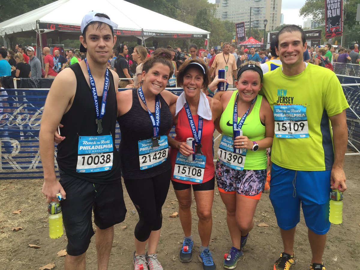 nikki_jamin's tweet photo. Another 13.1 in the books!!! Number 21 to be exact!! #halfmarathon #philly #rocknrollphilly https://t.co/xobrhb7umk