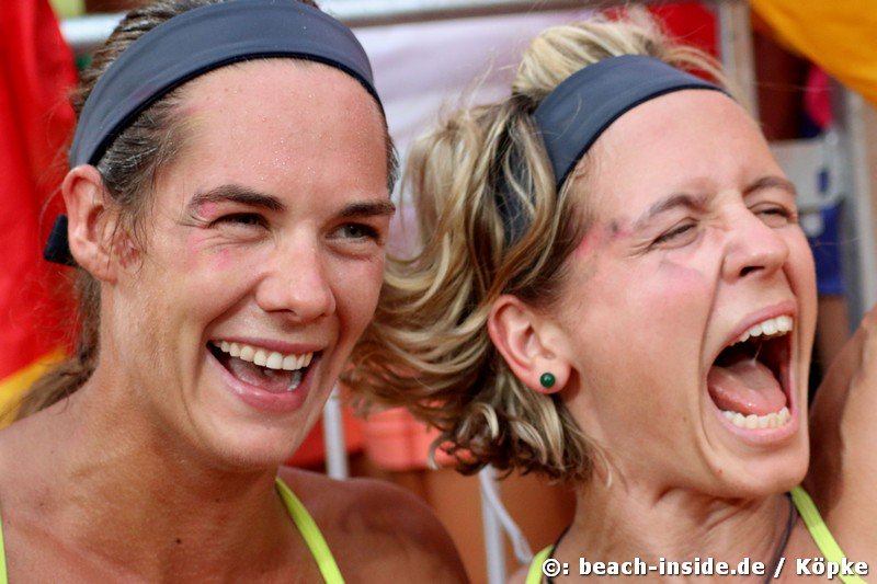 beach_inside_de's tweet photo. EuroChamps #smartMajor at home #Rio2016  #TorontoFinals 100k$ @FIVBBeach #1 @LauraundKira won it all in ONE season https://t.co/DpCHZz3MOF
