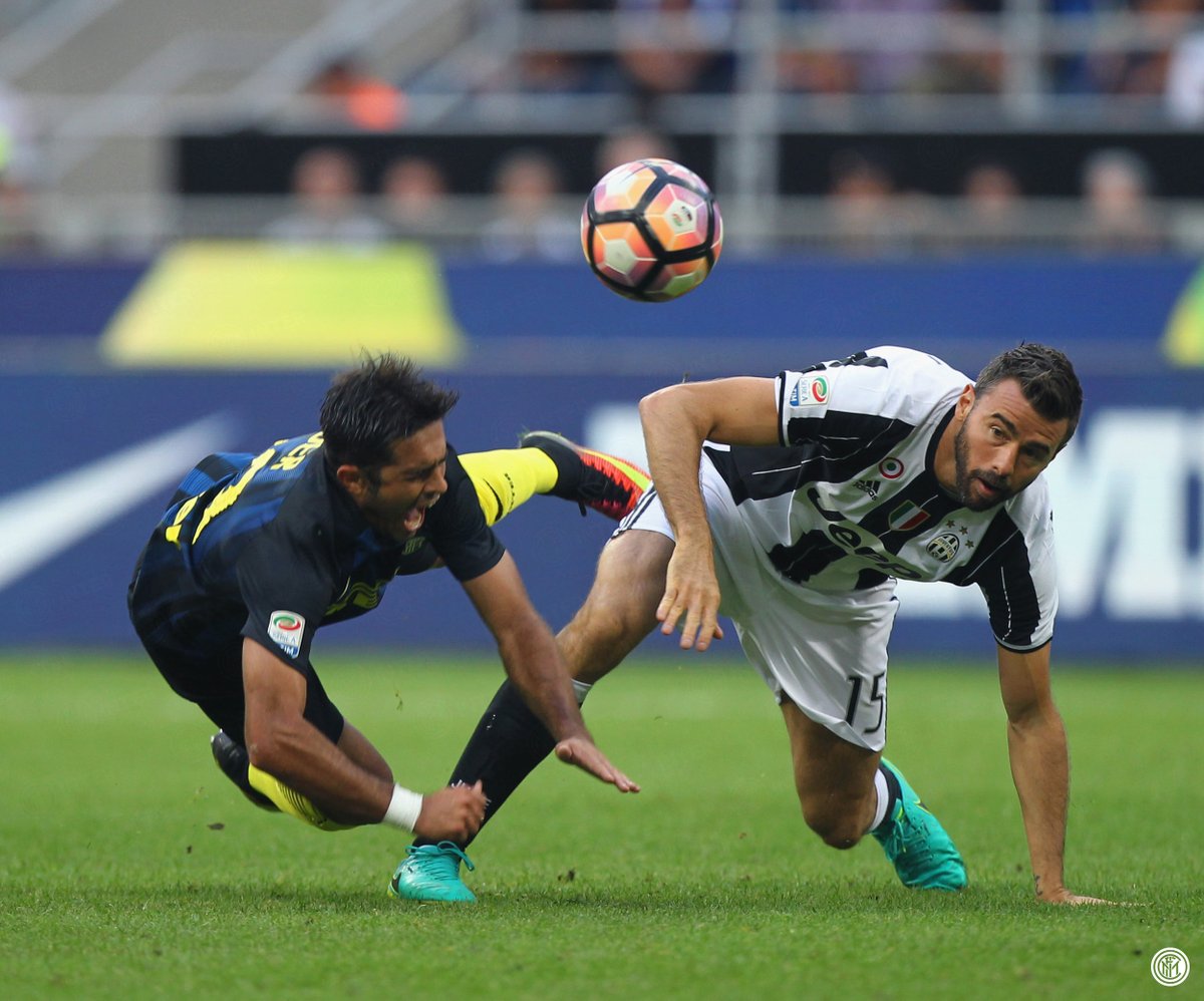 Inter_tr's tweet image. 📷 #InterJuventus
🇮🇹 @Edercitadin7 
🇦🇷 @Ever10Banega 
🇵🇹 @joaome17
#ForzaInter