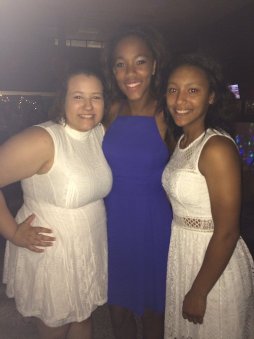 fun night w/ fun ppl:) https://t.co/QwdyDixpkl<a href="/tag/catlover"class="tags"><span>#catlover</span></a>