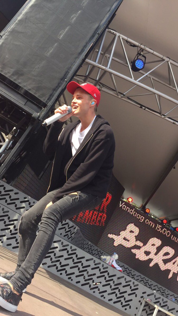 _xNadinee's tweet photo. Thanks for today! 💖 #walibi @KAJVANDERVOORT https://t.co/tRK2hAu3nQ