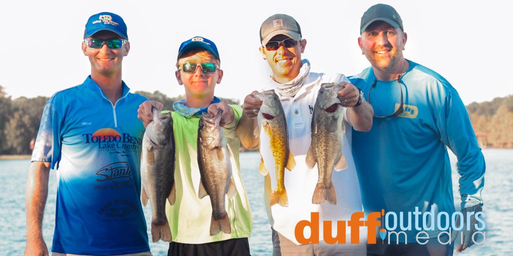 Duff_Outdoors's tweet photo. Amazing fishing with @lakeforkguy &amp; one of our clients @LTDGuide on #ToledoBend. 52 bass in 1 day!! What a Trip!! https://t.co/9eS1jHzRgD