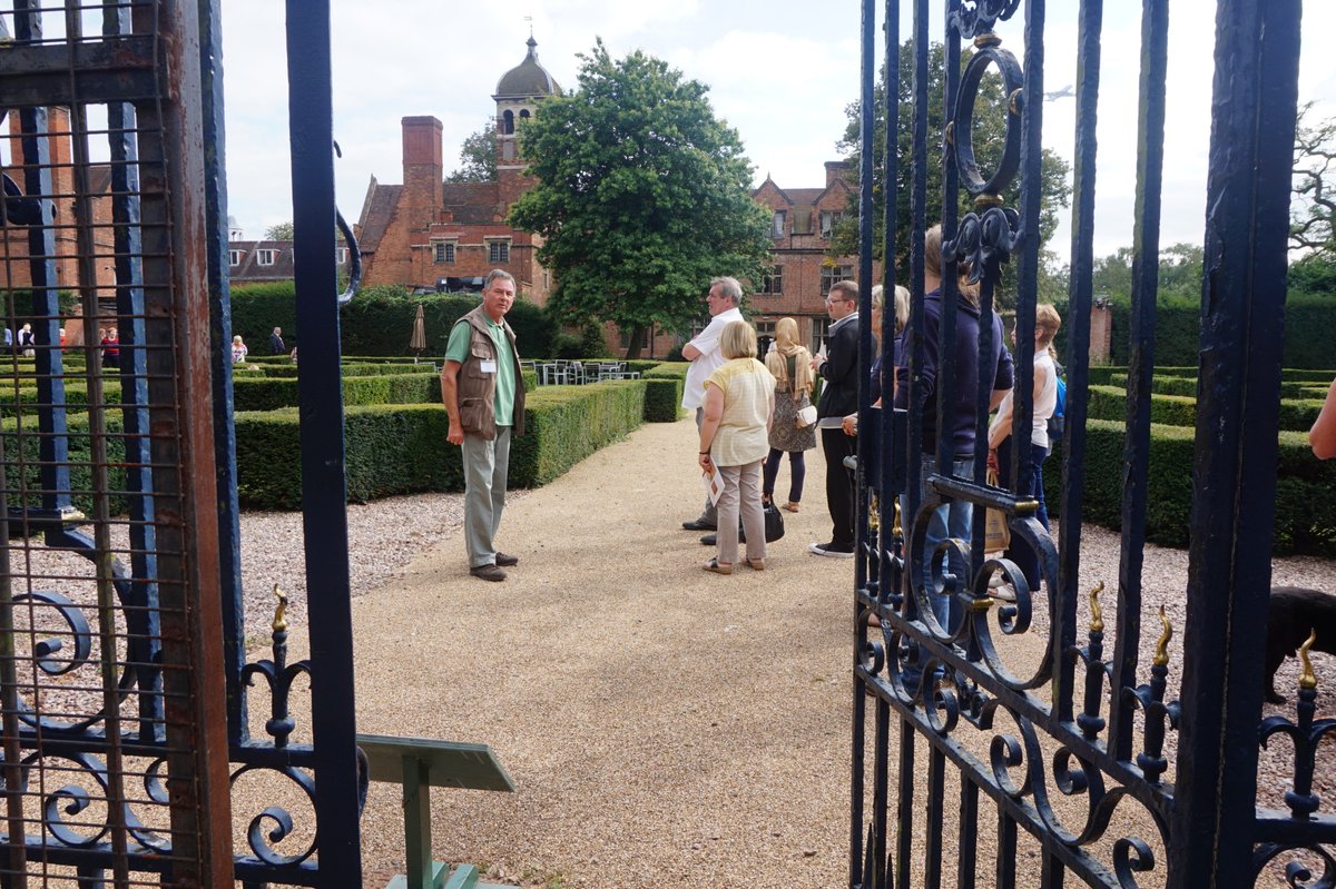 CastleBromBells's tweet photo. #CastleBromwich Church, Hall and Gardens busy busy busy today #HODs2016 #bellringing @cbhallgardens @Castlebromhall https://t.co/jtPlT8FuzD