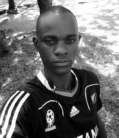 chrisjeff324's tweet photo. Black &amp;white https://t.co/9klIYrUrQn